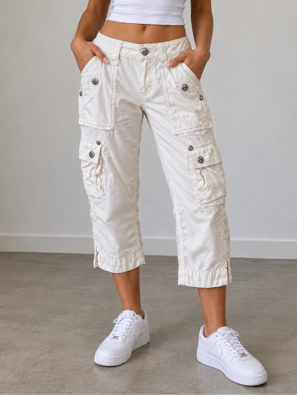 🎸MAKE OFFER🎸Y2K Rock Revival White Cargo Capris Embroidered Details Sz 28